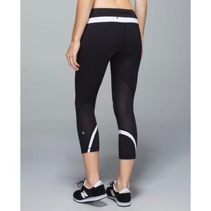 Lululemon Run: Inspire Crop II Black/White 4